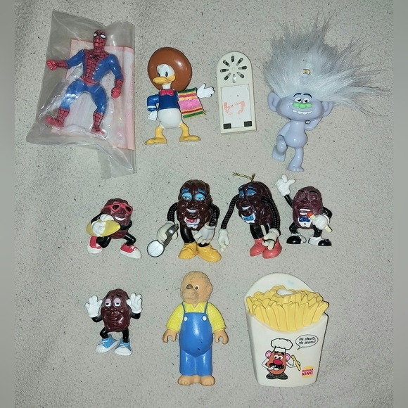 Lot of 49 Vintage Fast Food Collectibles McDonalds Wendy's Burger King Arbys - Picture 2 of 6